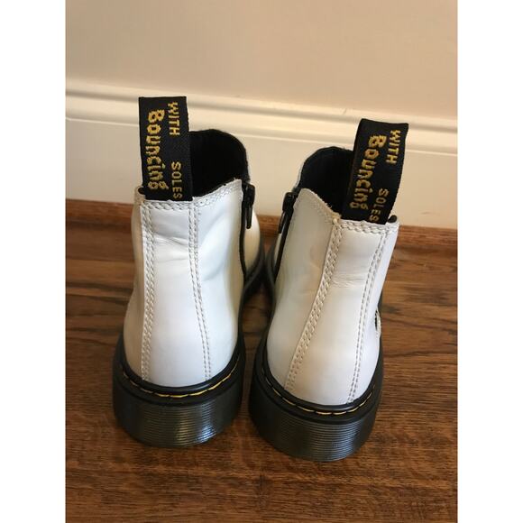 Dr. Martens White Leather Slip On Side Zip 2976 Chelsea Ankle Boot Womens 7 - Picture 9 of 12